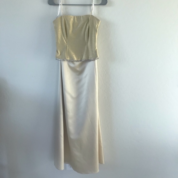 Blondie Nites 2 piece gown - Picture 1 of 7